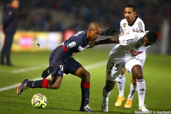 diego-rolan----lamine-gassama-06-12-2014-bordeaux---lorient-17eme-journee-de-ligue-1---20141206214314-6271