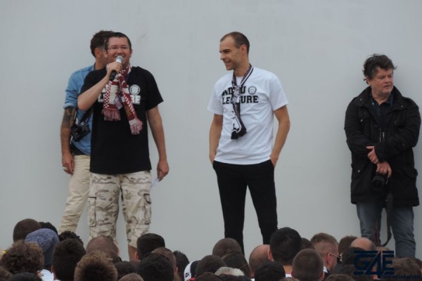 Franck Jurietti, Place de la République avec les anciens joueurs (21)