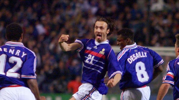 dugarry-of-france-celebrates-goal-with-team_4897209