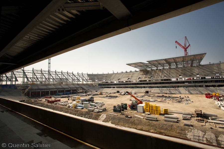 Chantier stade, vue sur la toiture depuis la tribune Est