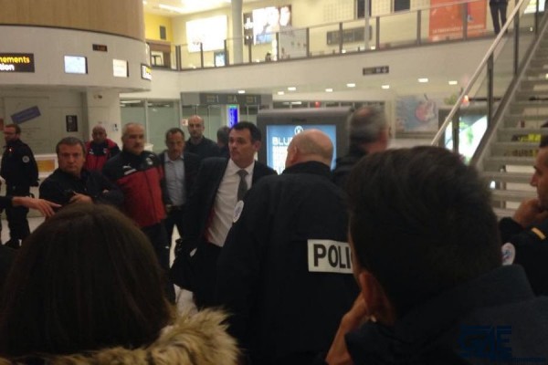 Arrivée joueurs après Gazelec aéroport (2)