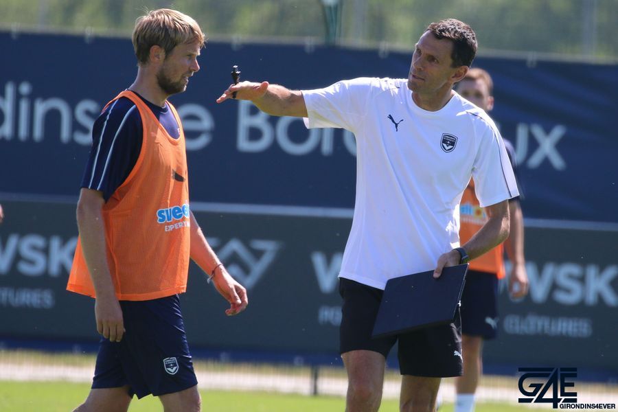 Gustavo Poyet et Jaroslav Plasil