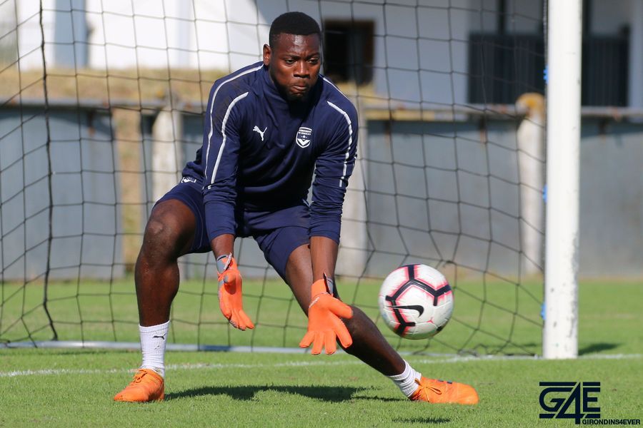 Over Mandanda