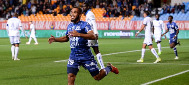 1819-Mbeumo-troyes-joie-but-auxerre