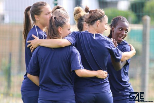 féminine groupe Viviane Asseyi