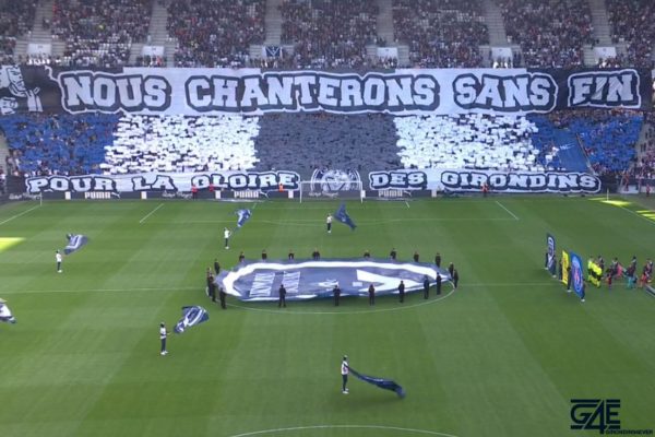 Virage Sud Supporters Ultramarines Tifo